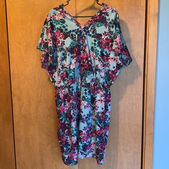 Lark & Ro Dresses & Skirts - NWOT Women’s floral print dress - size XL